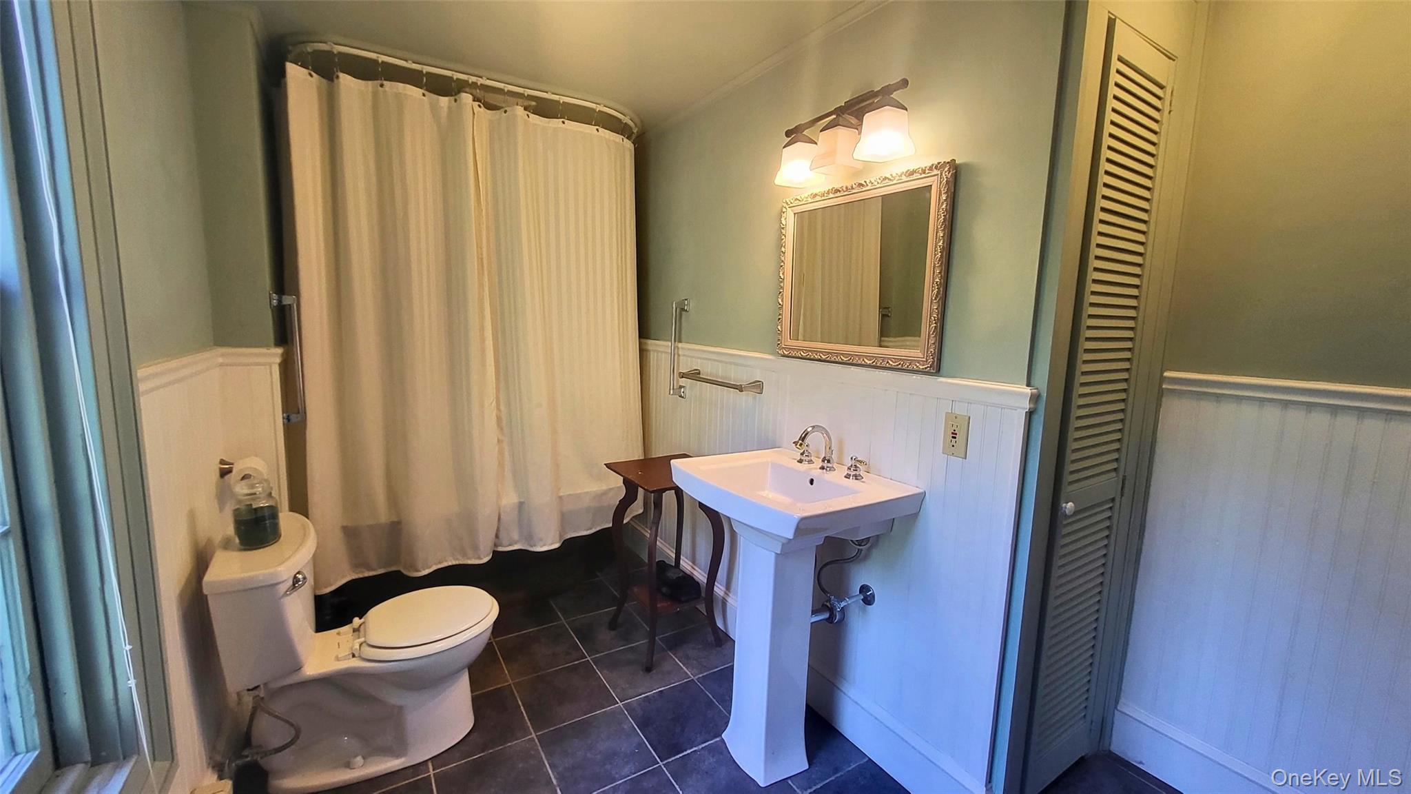 Single Family Devou Lane  Ulster County, NY 12404, MLS-1055557-14