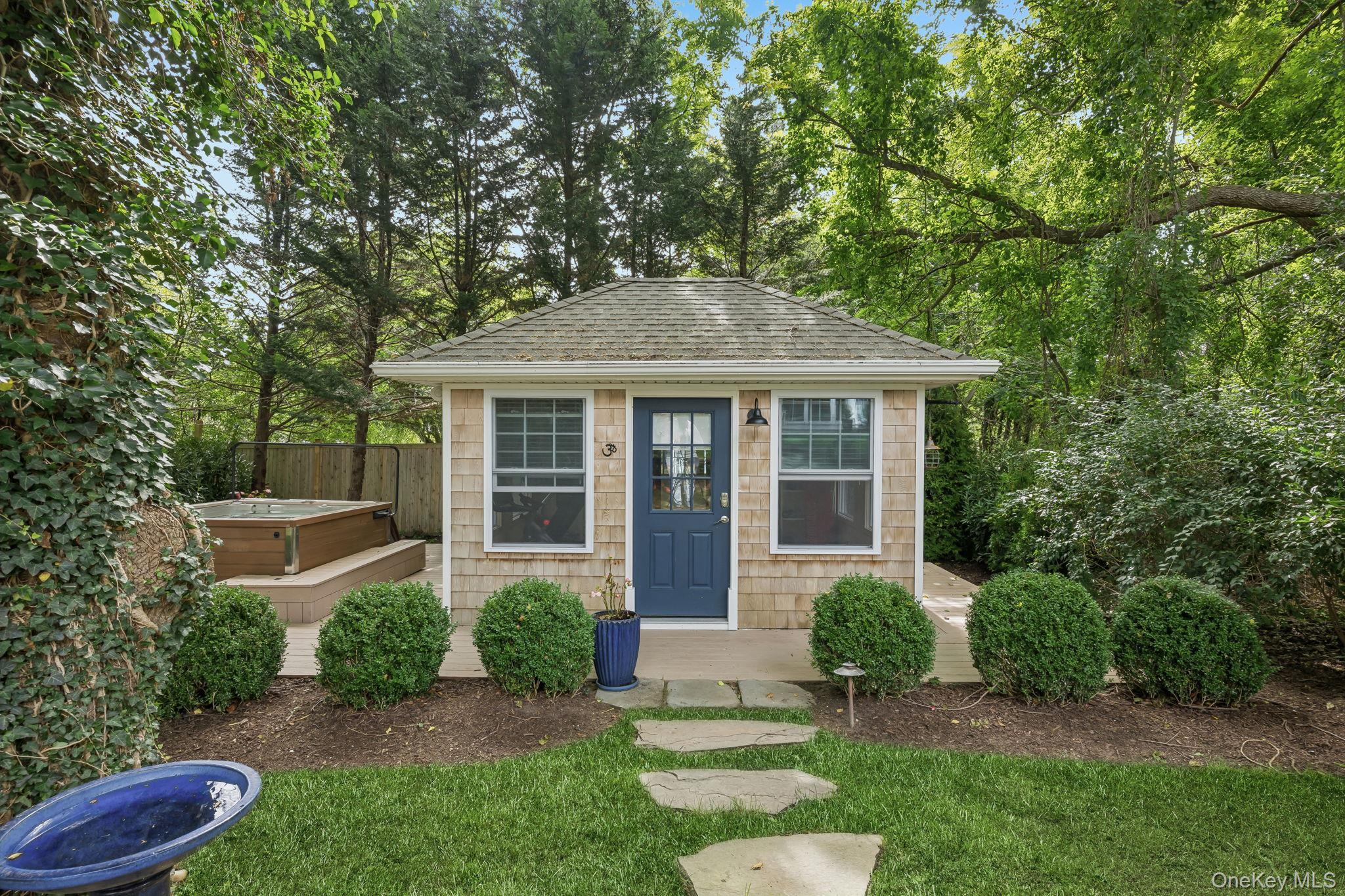 Single Family Andiron Lane  Suffolk County, NY 11719, MLS-1055571-33