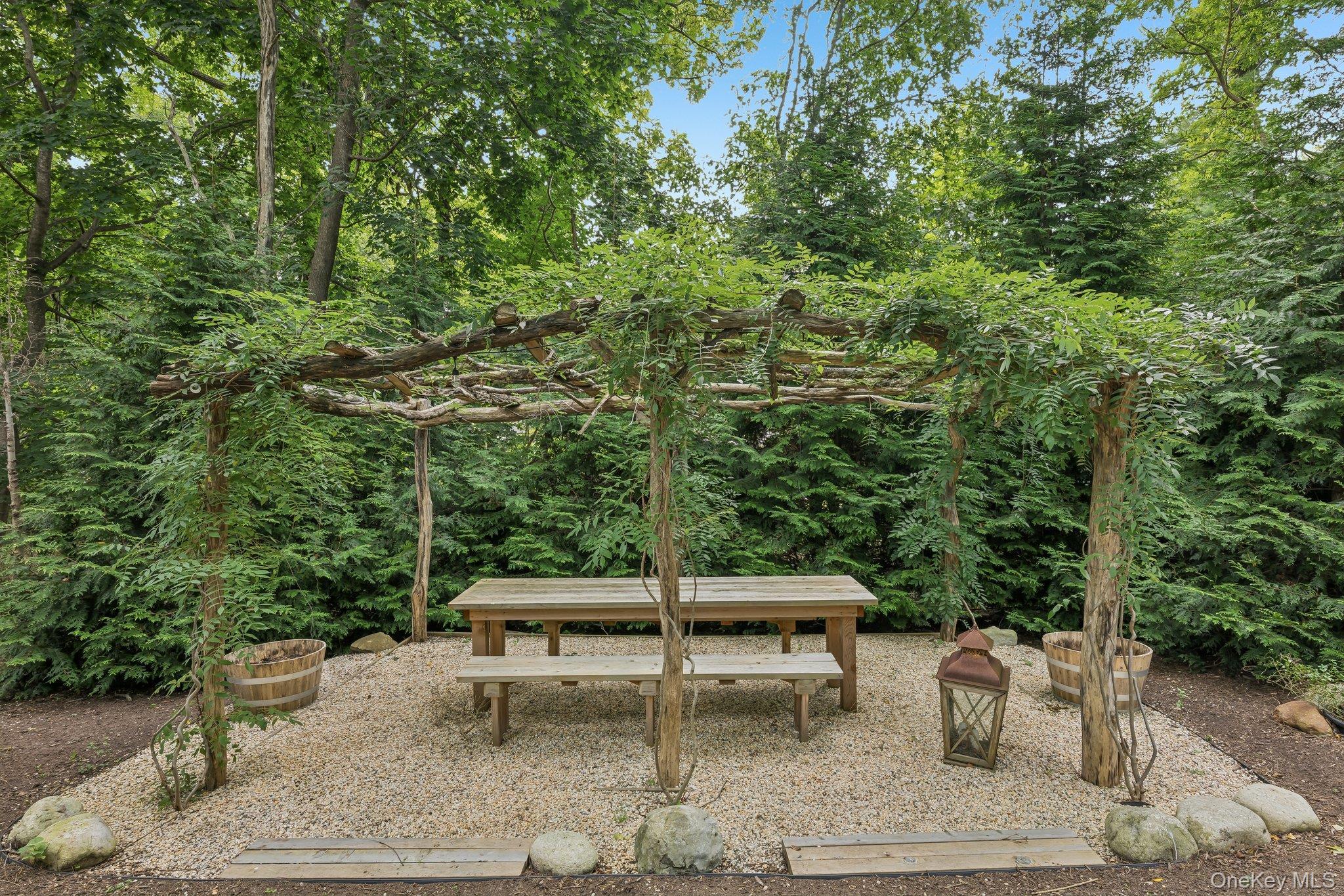 Single Family Andiron Lane  Suffolk County, NY 11719, MLS-1055571-37