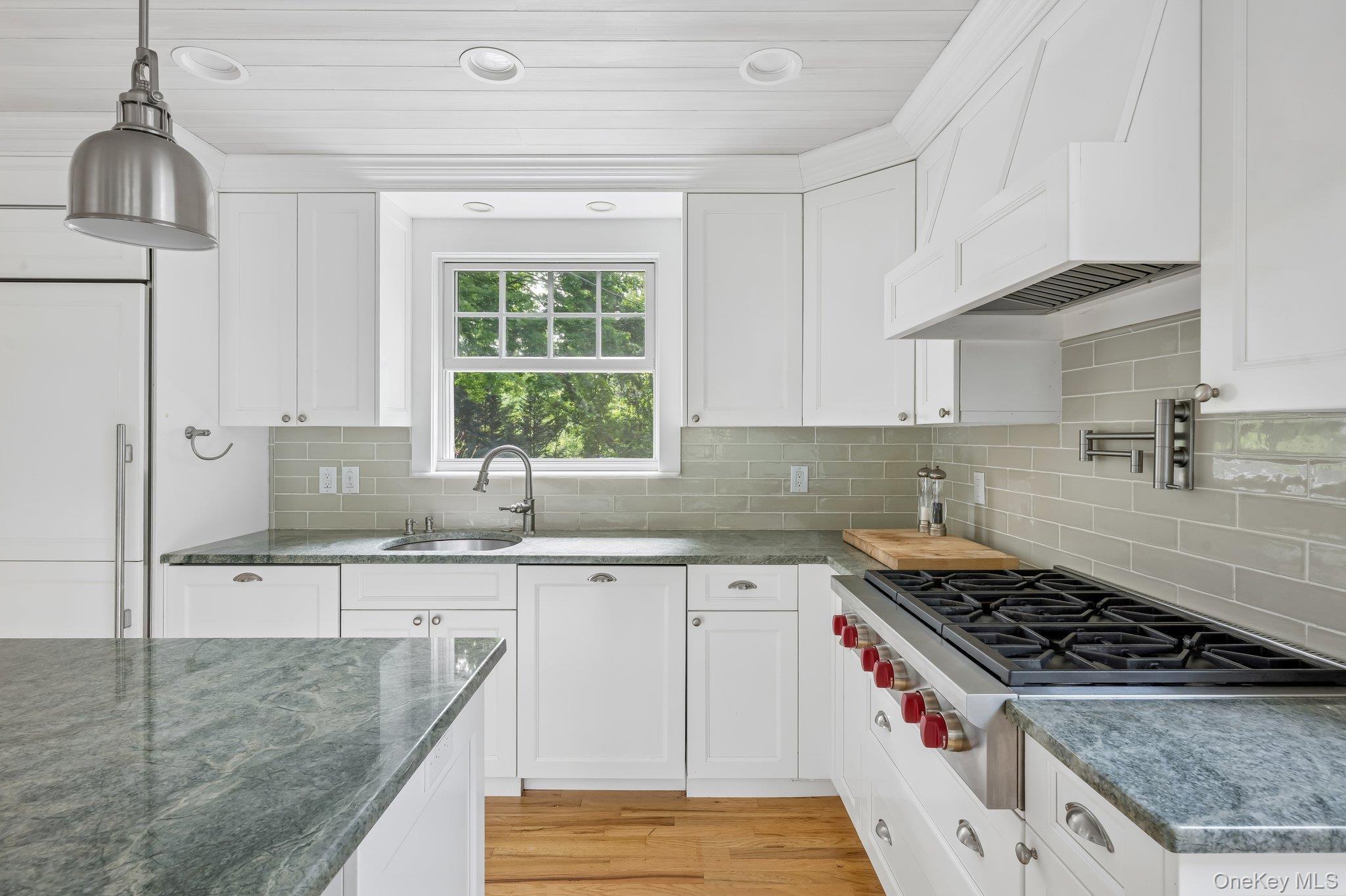 Single Family Andiron Lane  Suffolk County, NY 11719, MLS-1055571-7