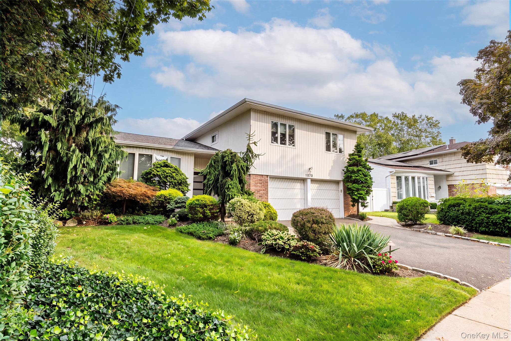Single Family Julian Lane Nassau County, NY 11566, MLS-1055630-2