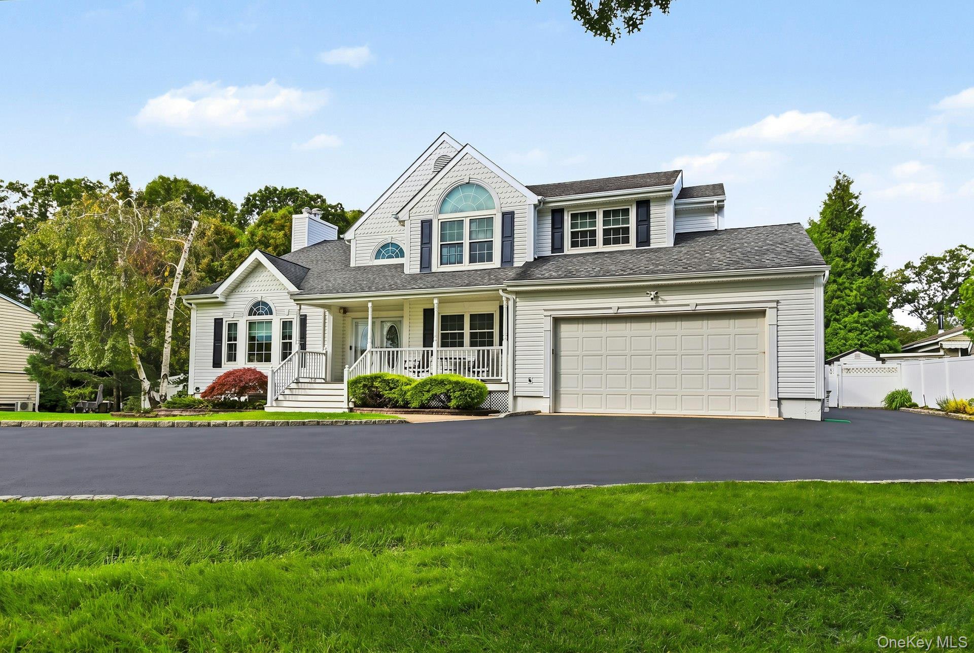 Single Family Layton Lane  Suffolk County, NY 11720, MLS-1055661-3