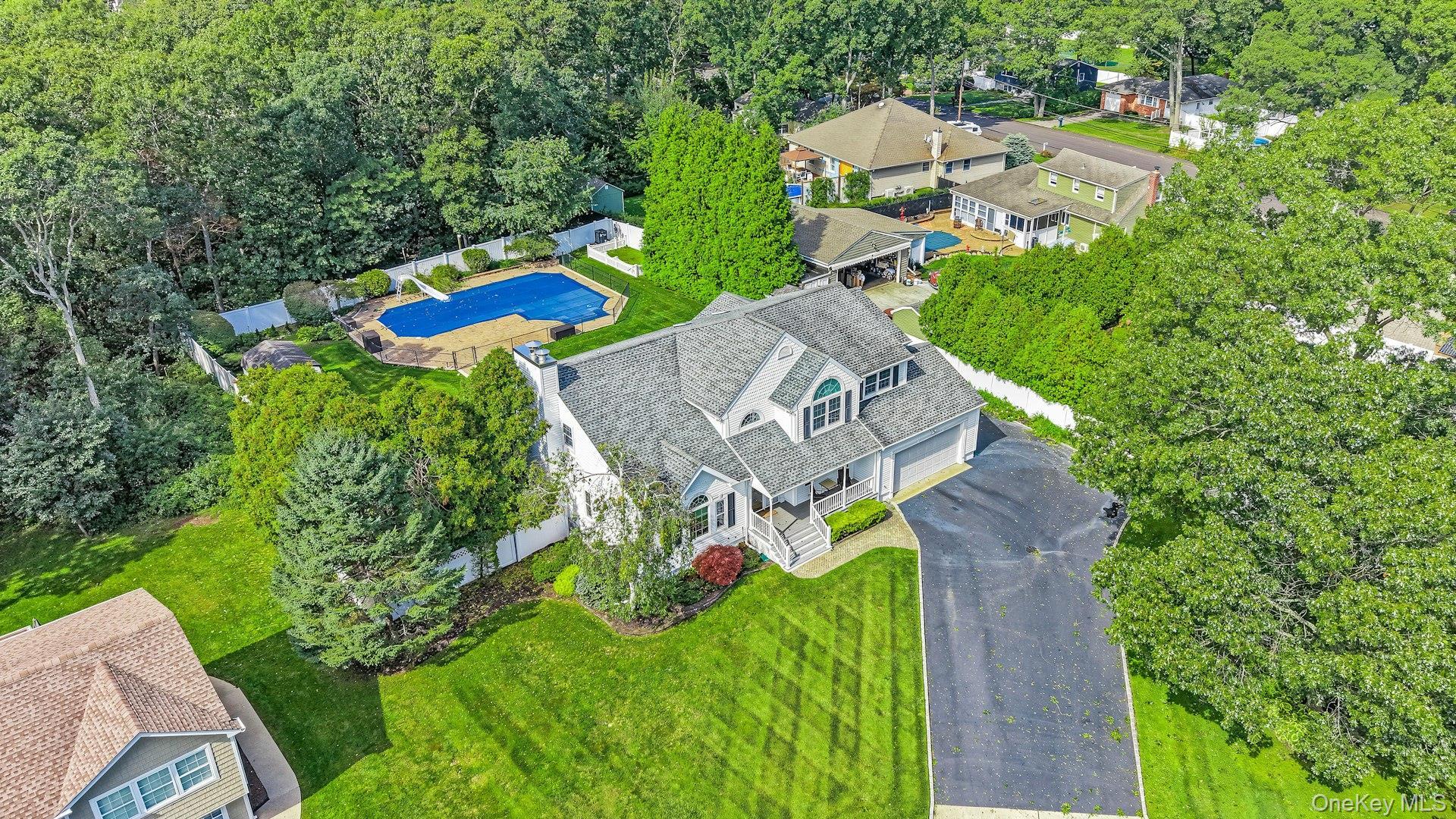 Single Family Layton Lane  Suffolk County, NY 11720, MLS-1055661-50