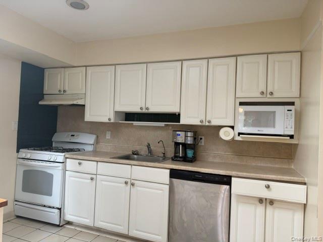 Single Family Cedar Street Nassau County, NY 11791, MLS-1055703-7