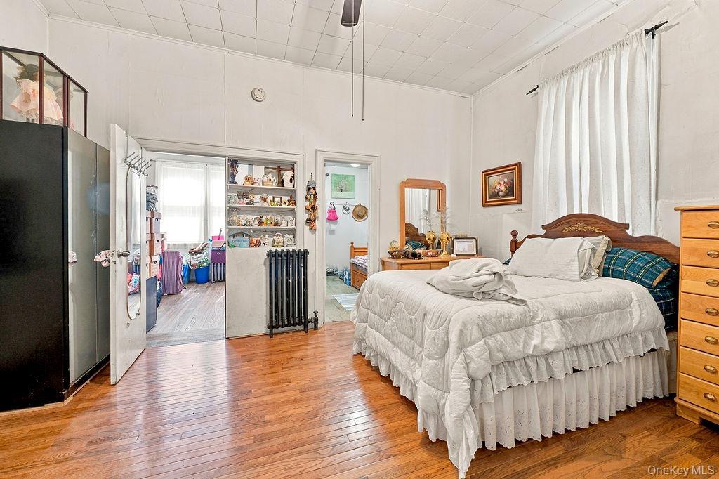 Single Family Devoe Street  Brooklyn, NY 11211, MLS-1055840-4