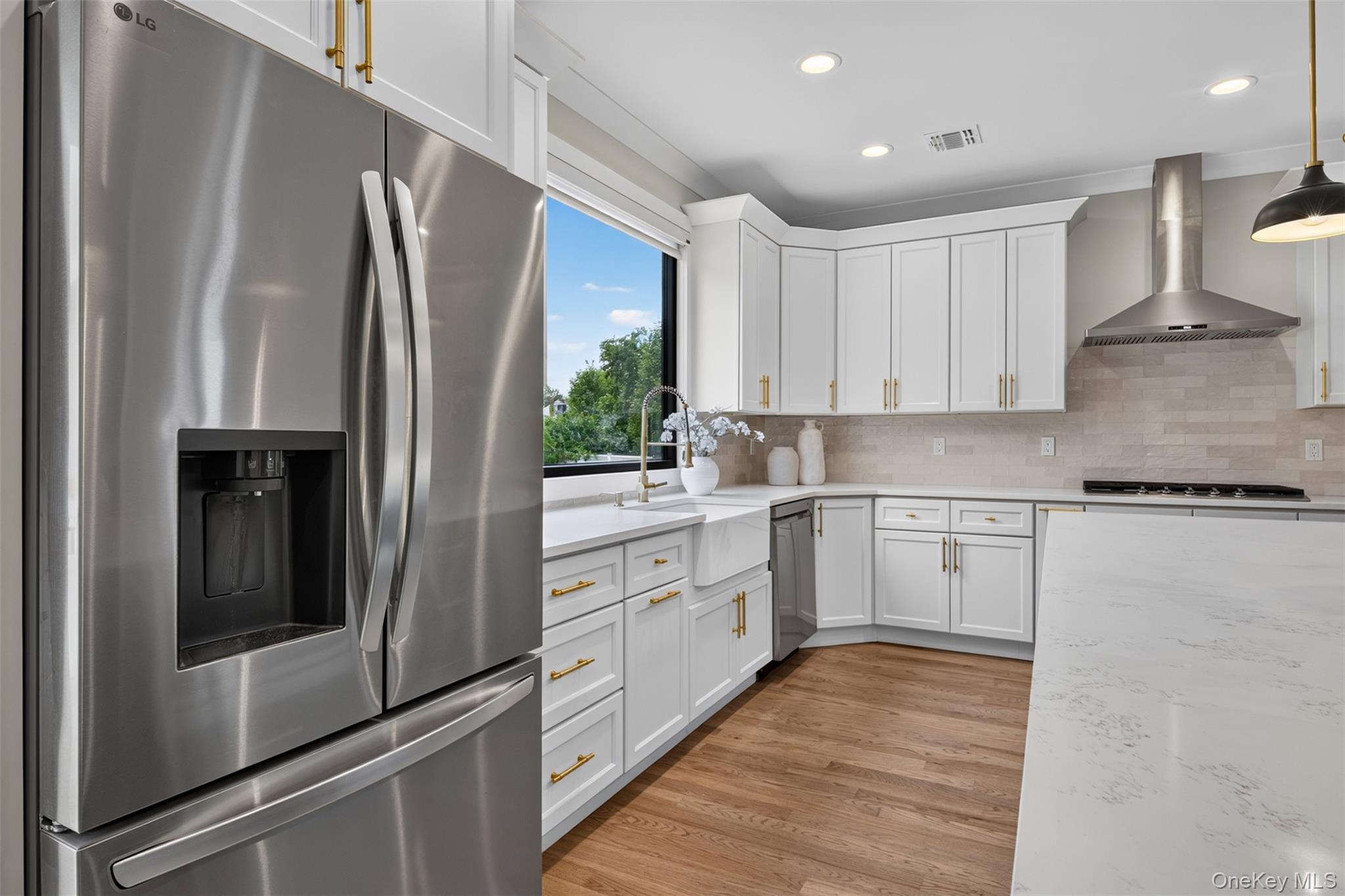 Single Family Pecan Street Suffolk County, NY 11757, MLS-1055865-15