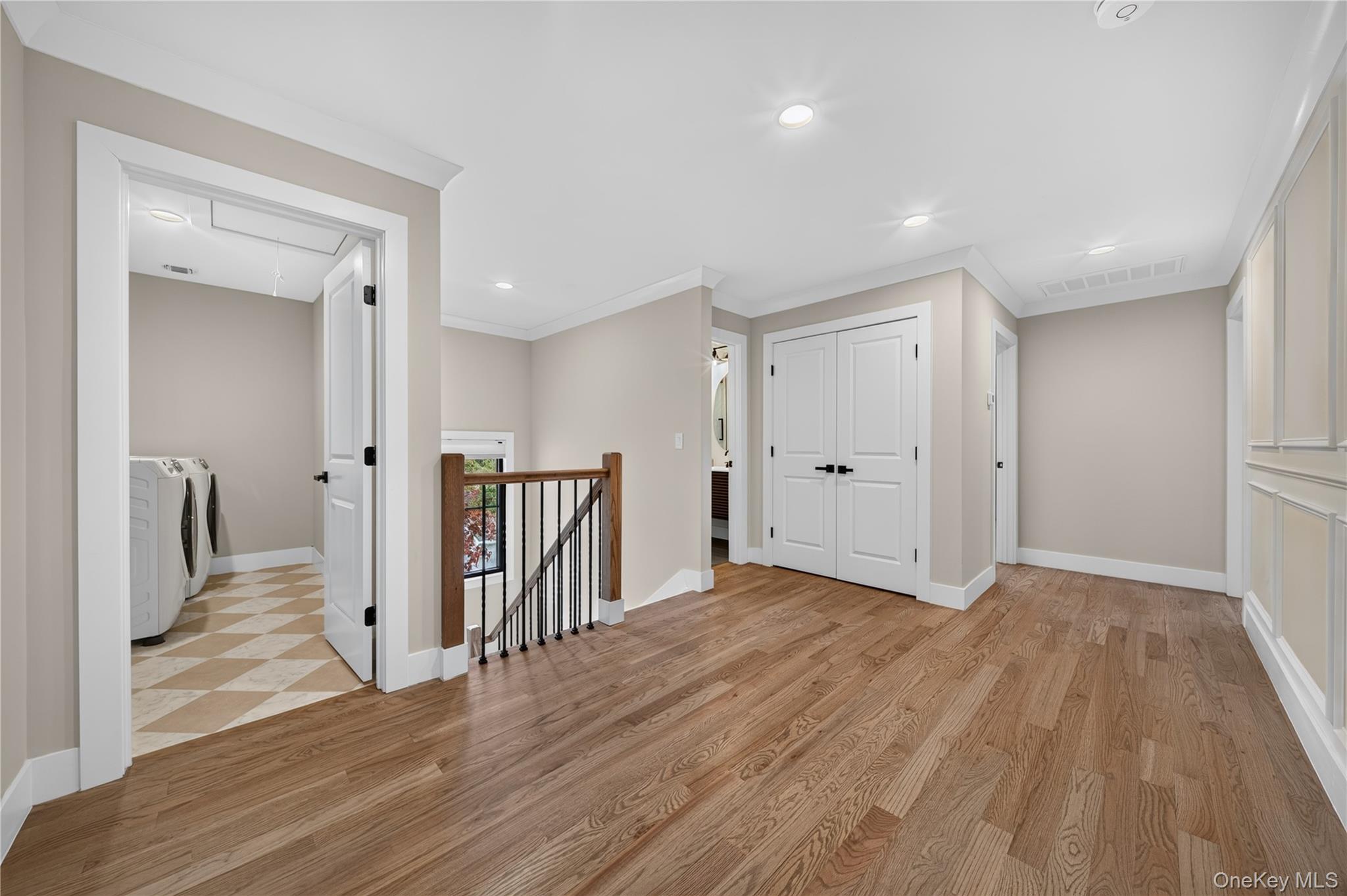 Single Family Pecan Street Suffolk County, NY 11757, MLS-1055865-25
