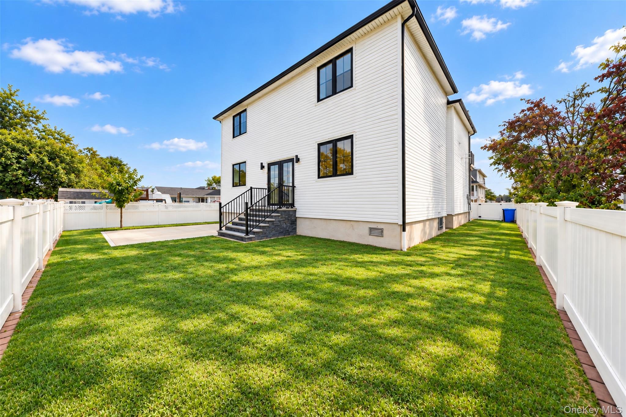 Single Family Pecan Street Suffolk County, NY 11757, MLS-1055865-34