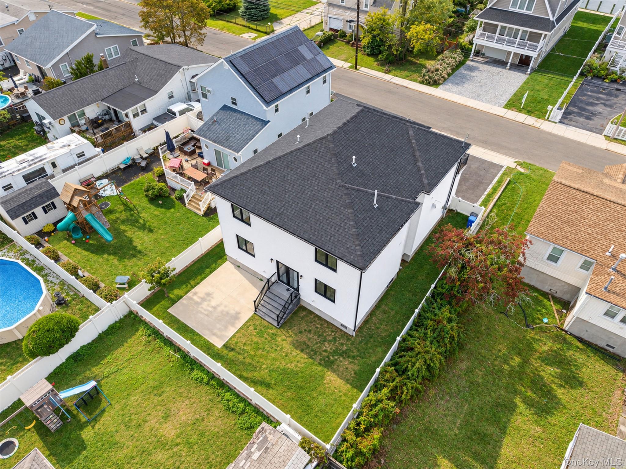 Single Family Pecan Street Suffolk County, NY 11757, MLS-1055865-36