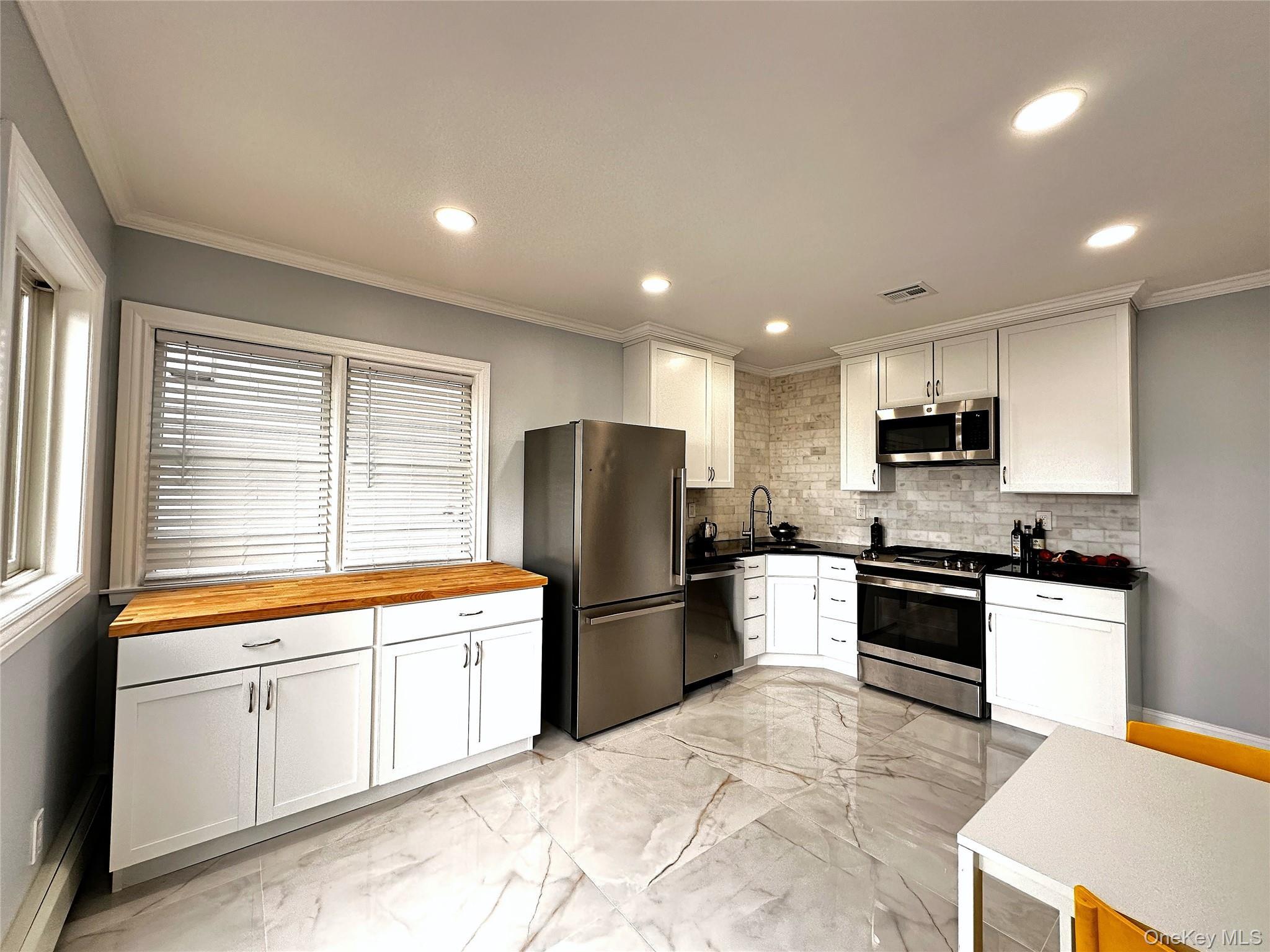 Single Family The Boulevard  Nassau County, NY 11579, MLS-1055869-11