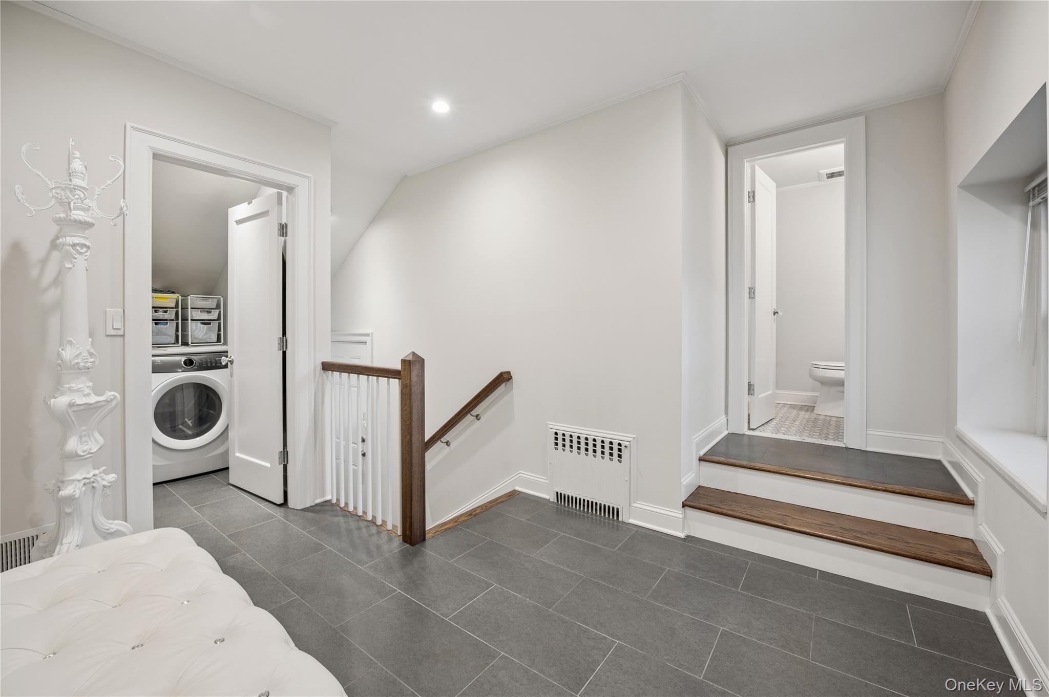 Single Family Douglas Place Westchester County, NY 10552, MLS-1055878-22