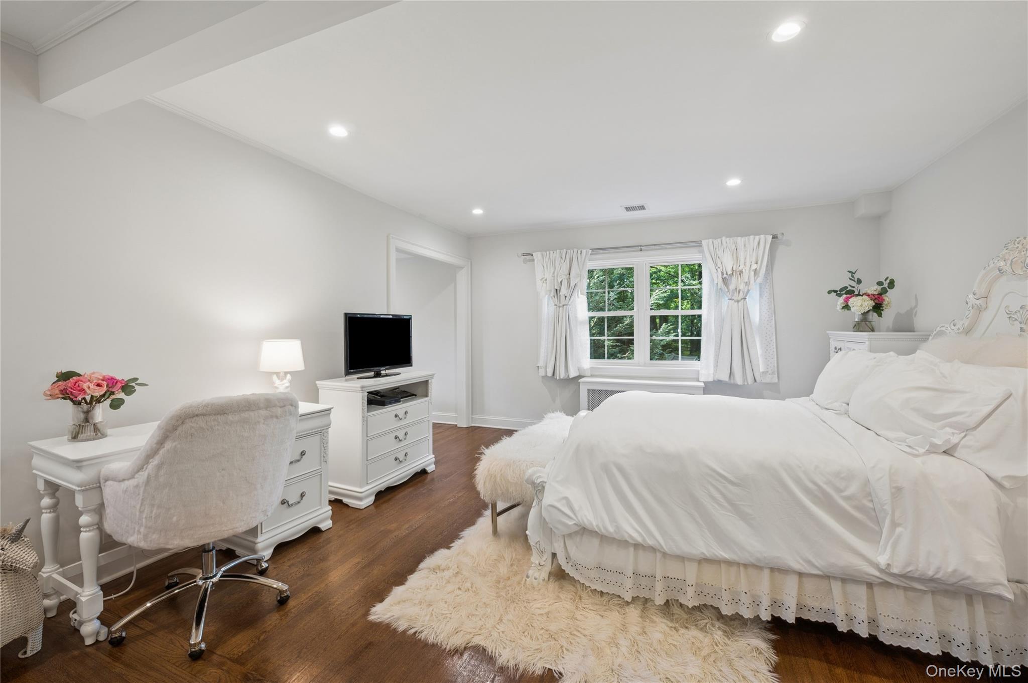 Single Family Douglas Place Westchester County, NY 10552, MLS-1055878-26