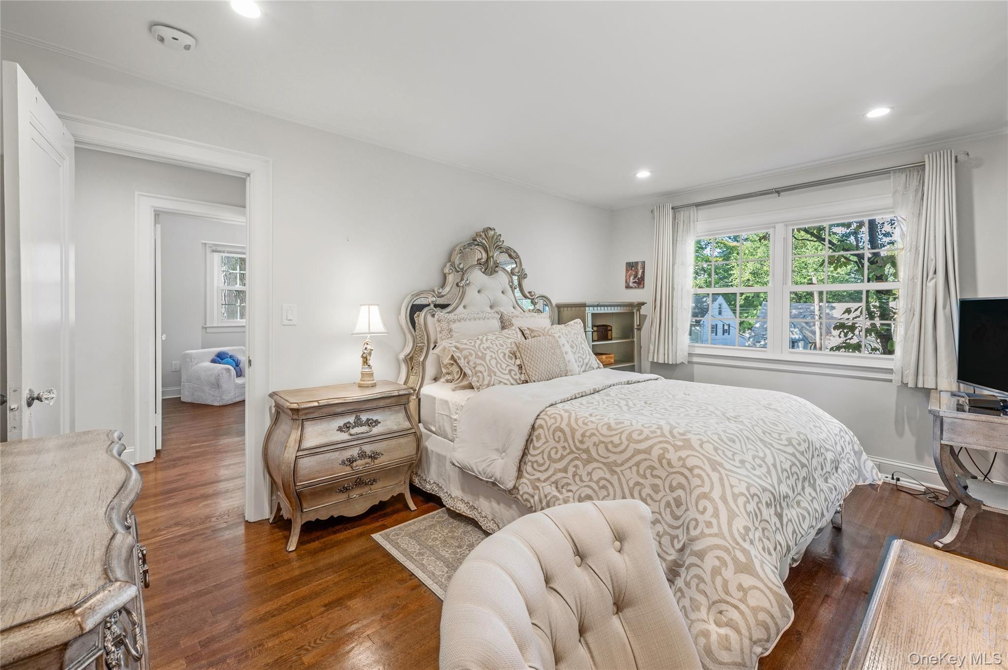Single Family Douglas Place Westchester County, NY 10552, MLS-1055878-35