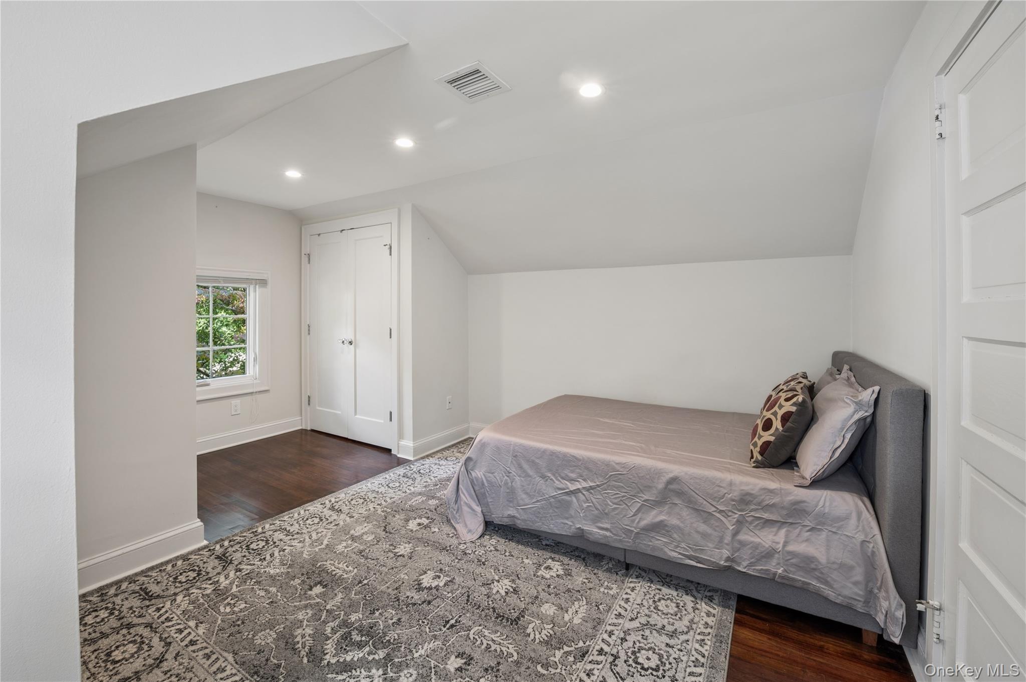Single Family Douglas Place Westchester County, NY 10552, MLS-1055878-36