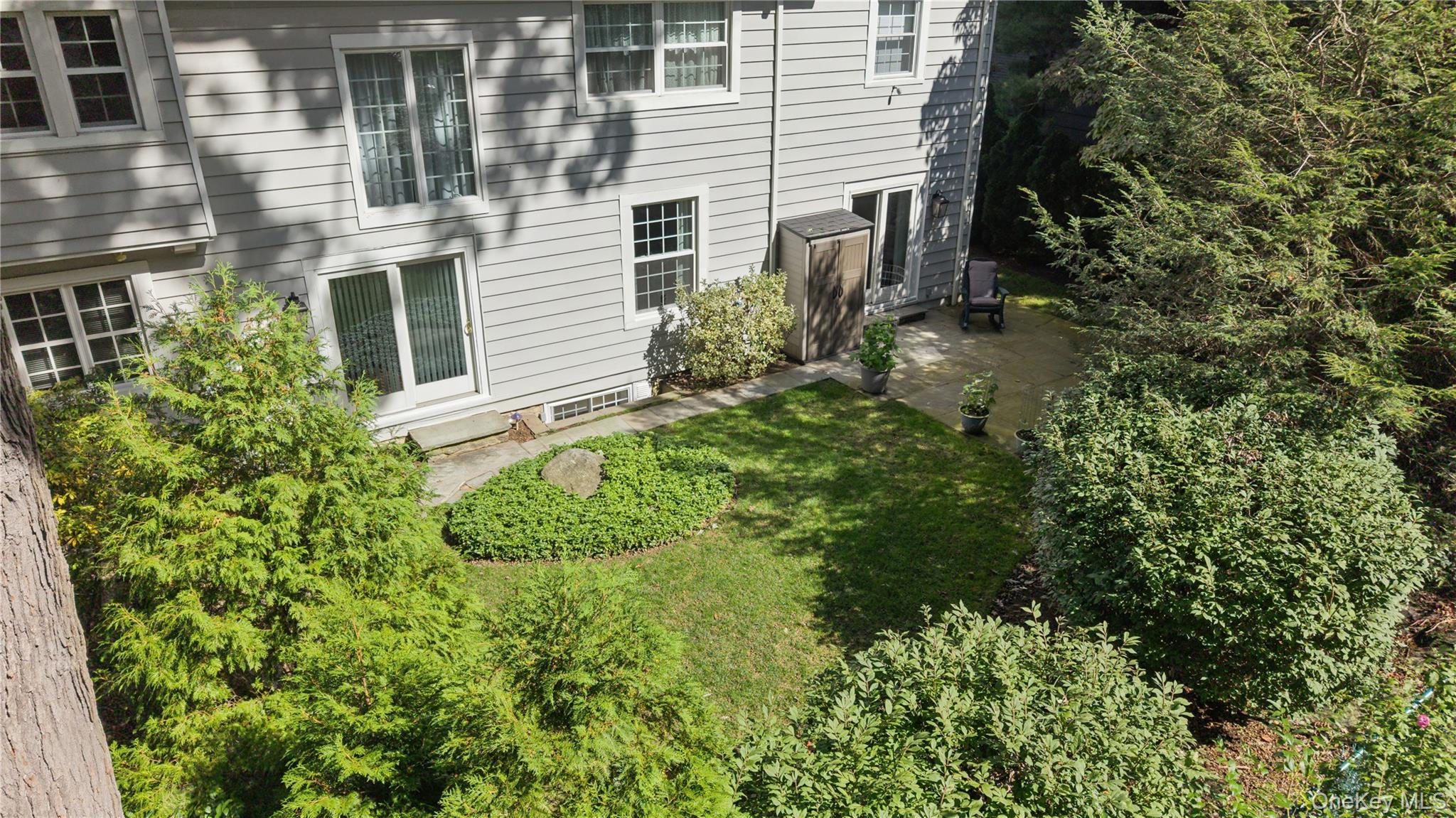 Single Family Douglas Place Westchester County, NY 10552, MLS-1055878-42