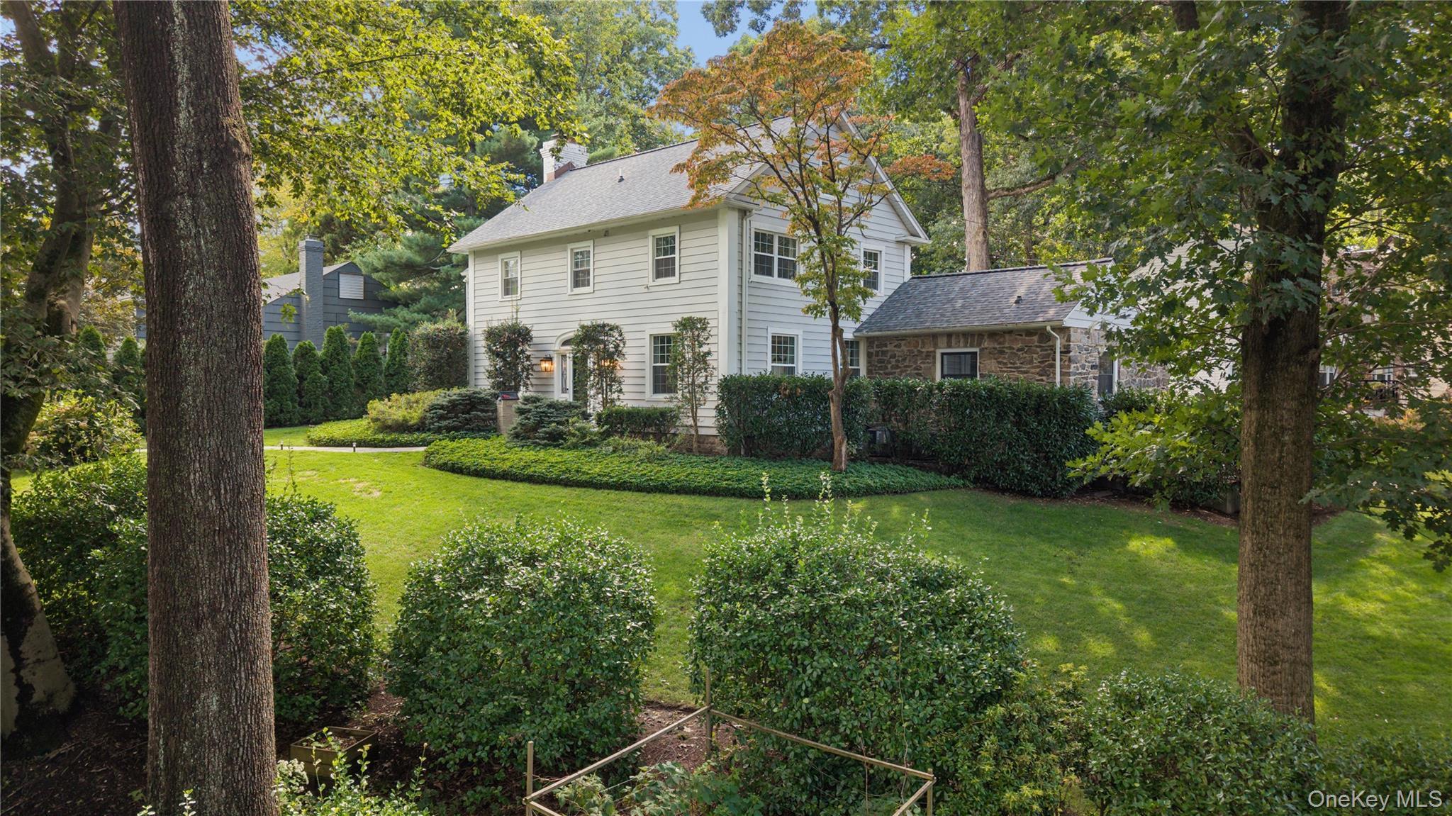 Single Family Douglas Place Westchester County, NY 10552, MLS-1055878-45