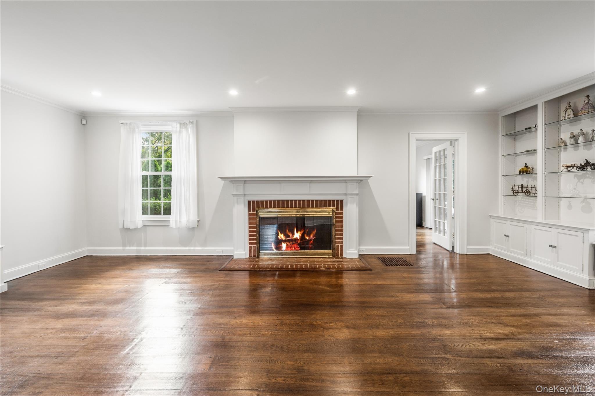 Single Family Douglas Place Westchester County, NY 10552, MLS-1055878-8