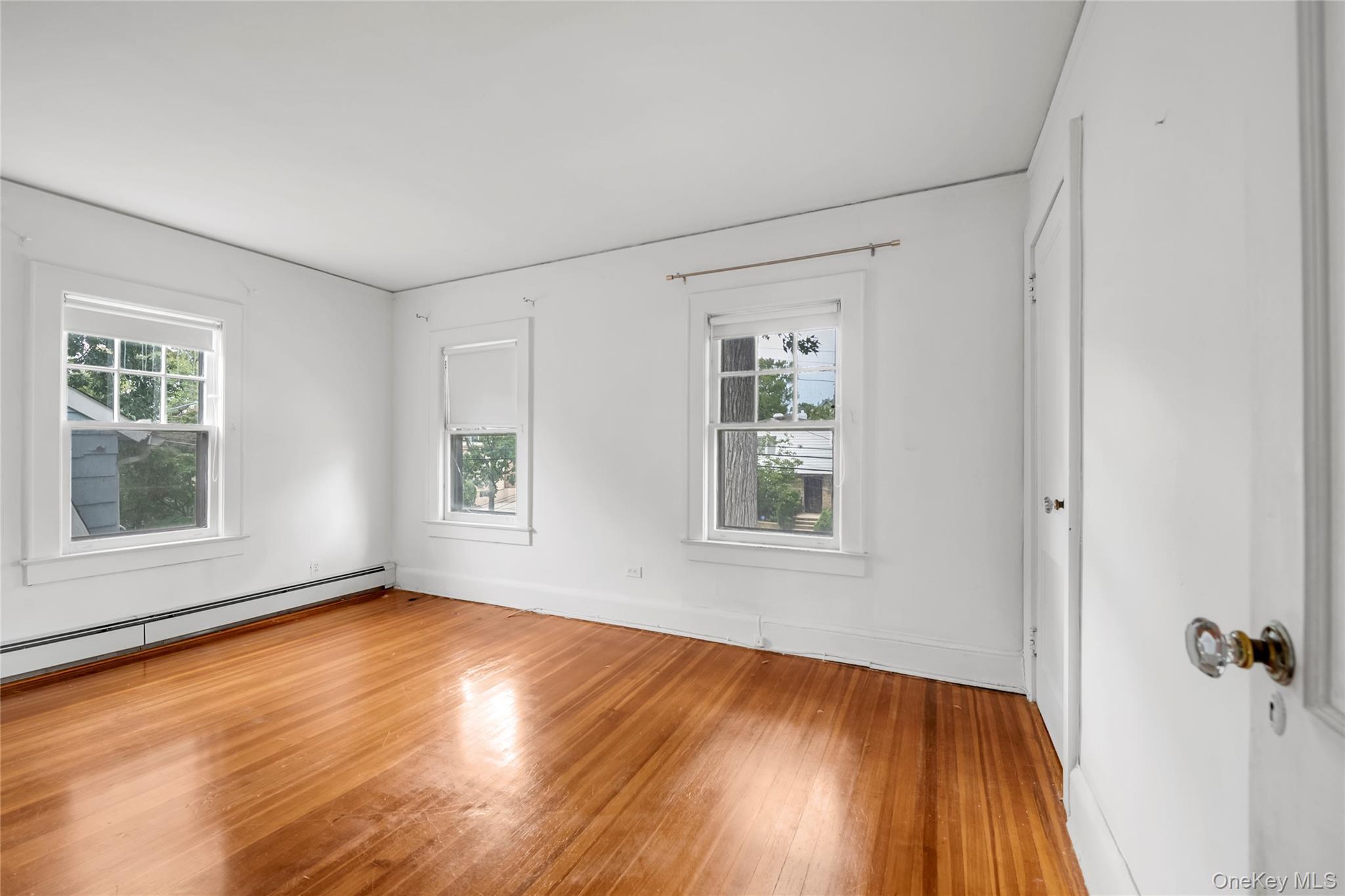 Single Family 34th Avenue Queens, NY 11361, MLS-1055880-16
