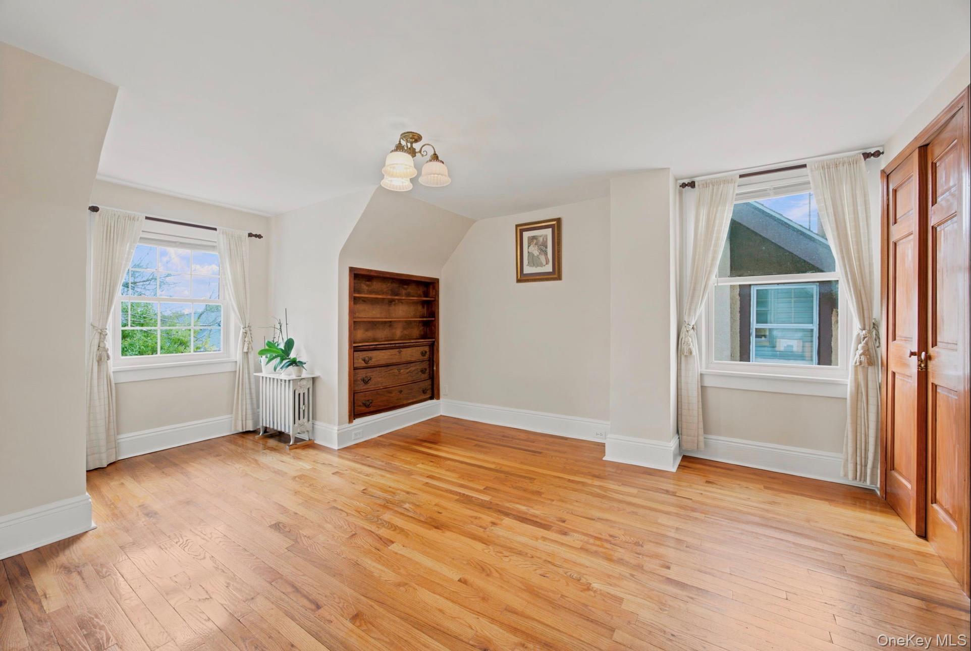 Single Family 167  Queens, NY 11358, MLS-1055882-14