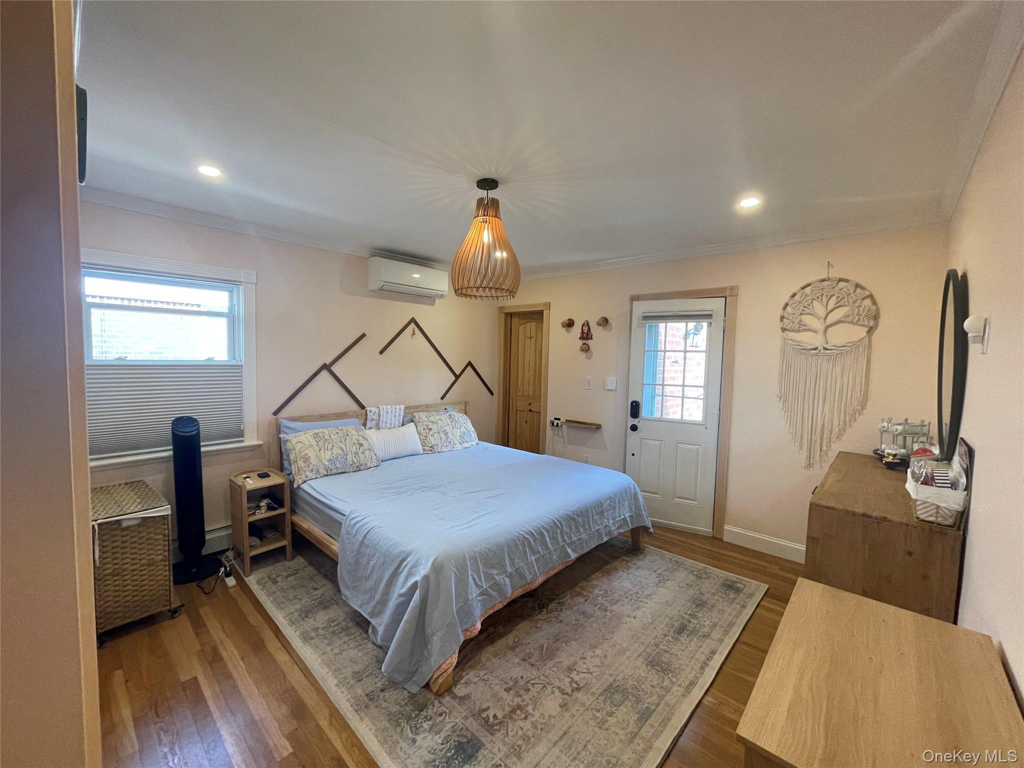 Single Family 250th Street  Queens, NY 11426, MLS-1055892-11