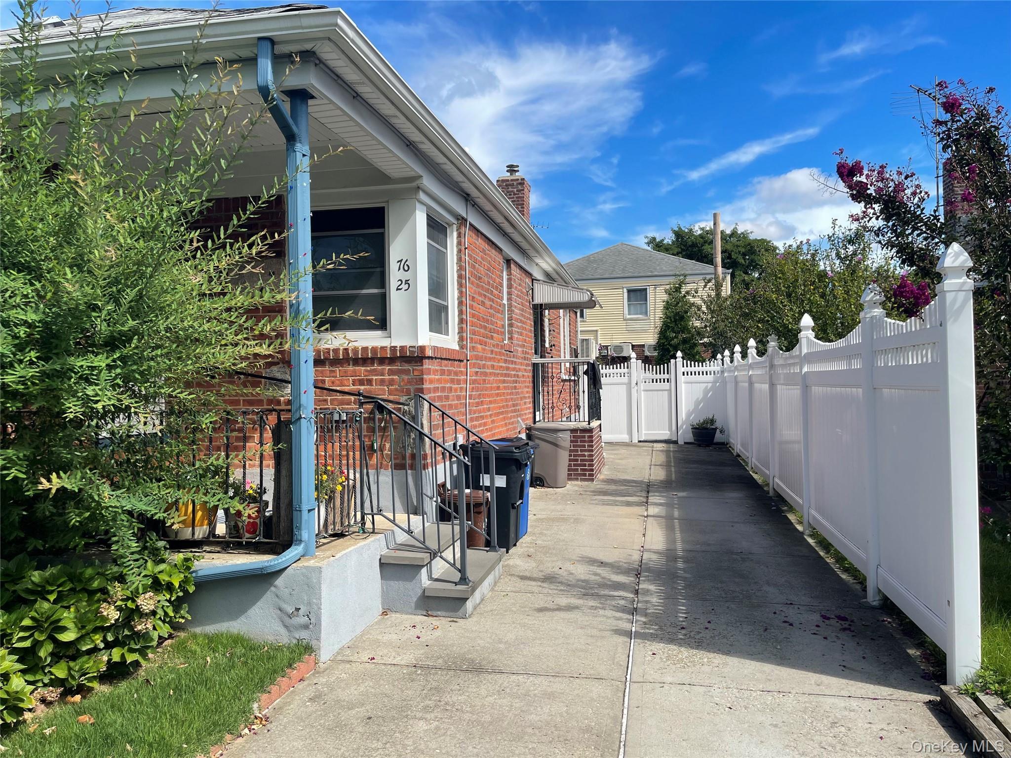 Single Family 250th Street  Queens, NY 11426, MLS-1055892-2