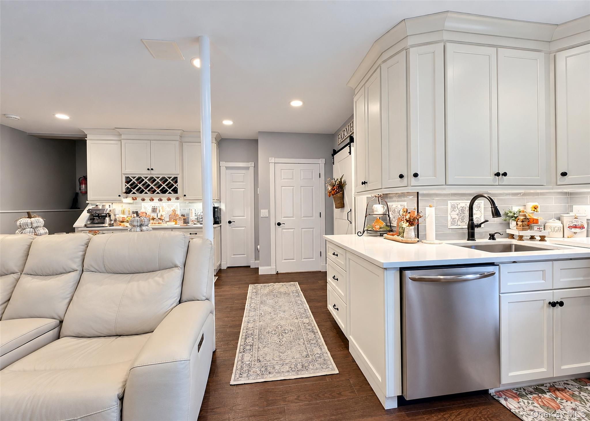 Single Family Park Avenue  Suffolk County, NY 11720, MLS-1055898-29