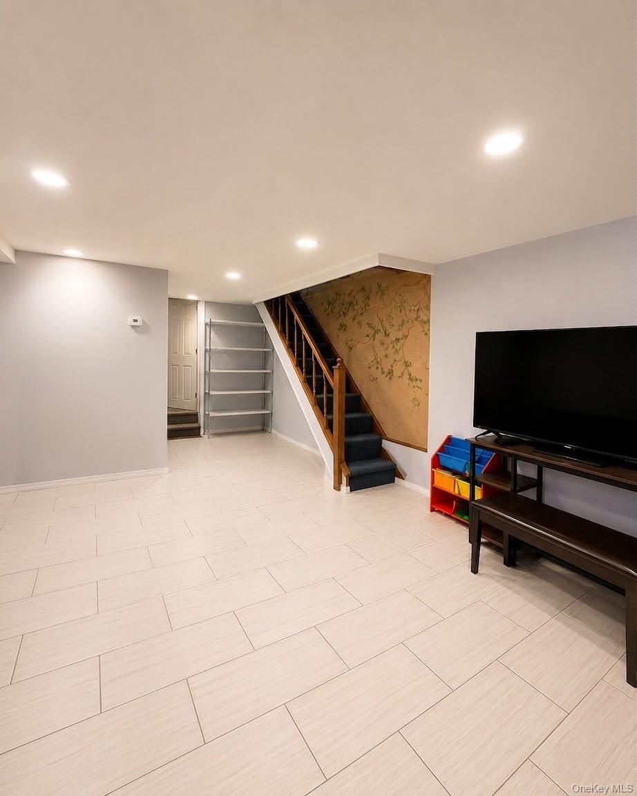 Single Family 33rd Avenue Queens, NY 11361, MLS-1055932-12