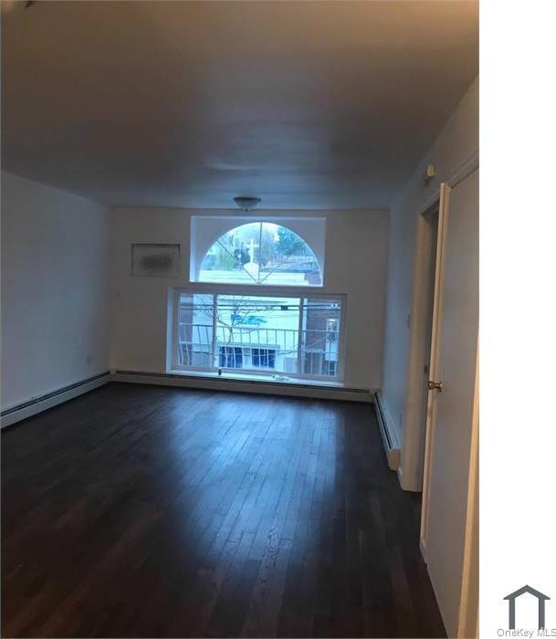 Single Family Carpenter Avenue Bronx, NY 10466, MLS-1055934-12