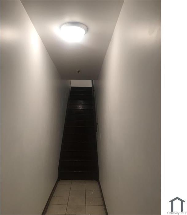 Single Family Carpenter Avenue Bronx, NY 10466, MLS-1055934-15