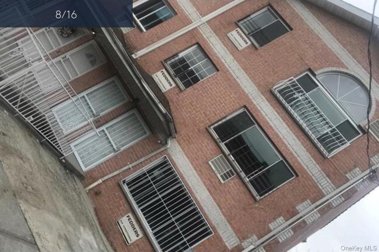 Single Family Carpenter Avenue Bronx, NY 10466, MLS-1055934-17