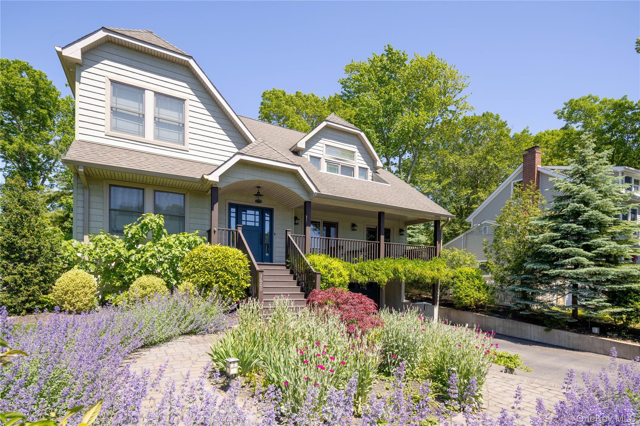 Single Family Westview Drive Suffolk County, NY 11952, MLS-1055937-24