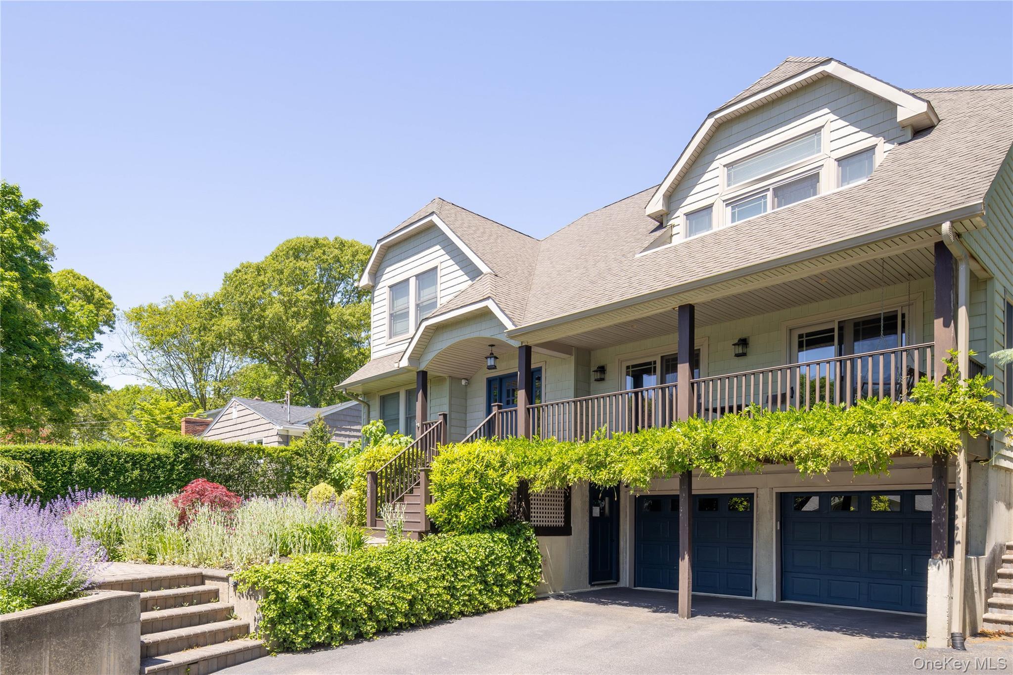 Single Family Westview Drive Suffolk County, NY 11952, MLS-1055937-25