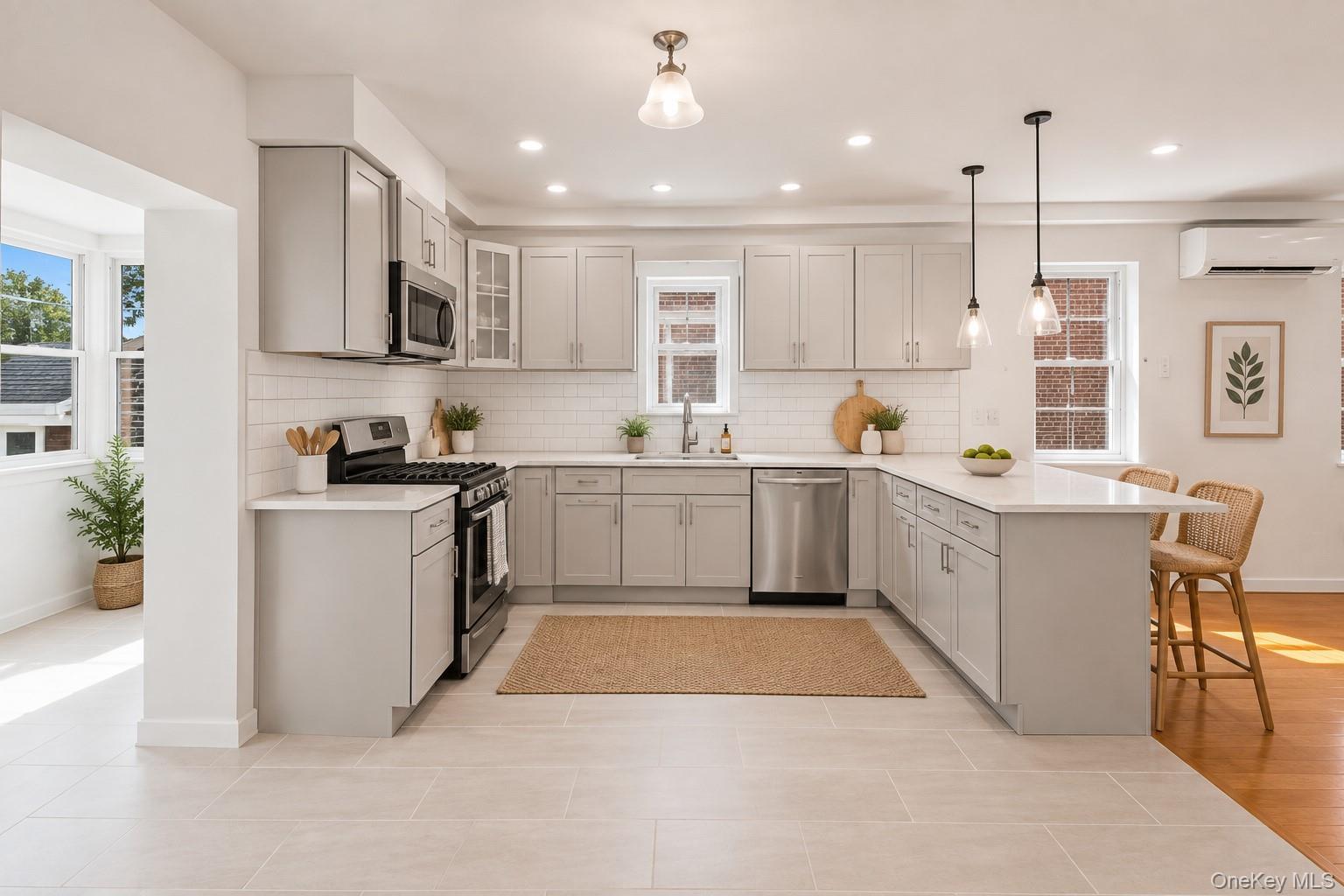 Single Family Seton Avenue Bronx, NY 10466, MLS-1055939-9