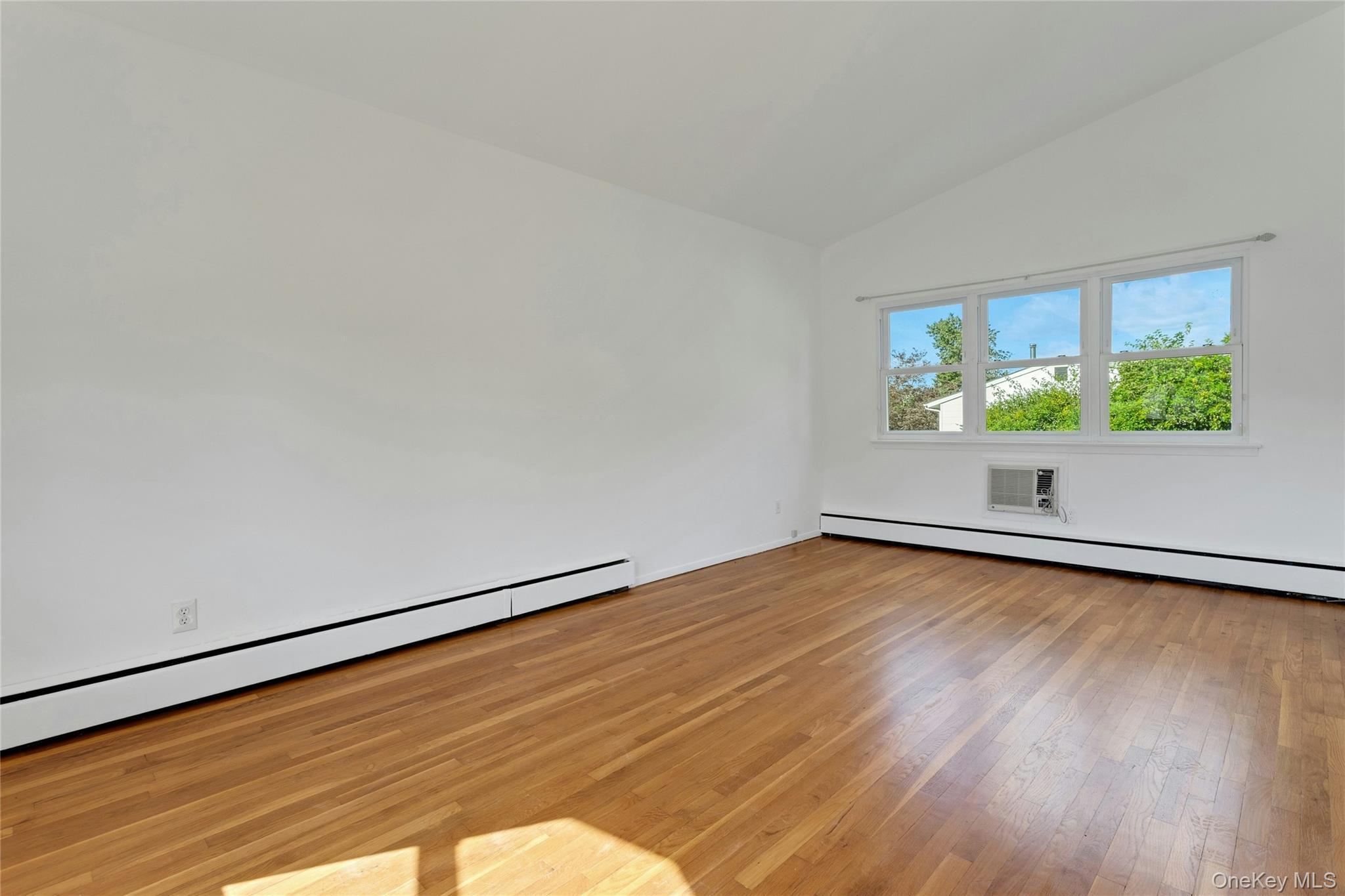 Single Family Barbara Lane Dutchess County, NY 12590, MLS-1055952-12