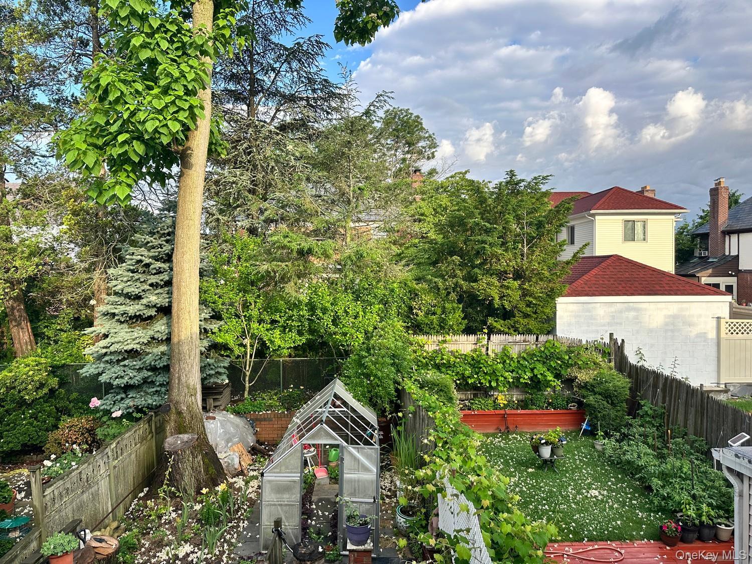 Single Family 172nd Street  Queens, NY 11358, MLS-1055957-40
