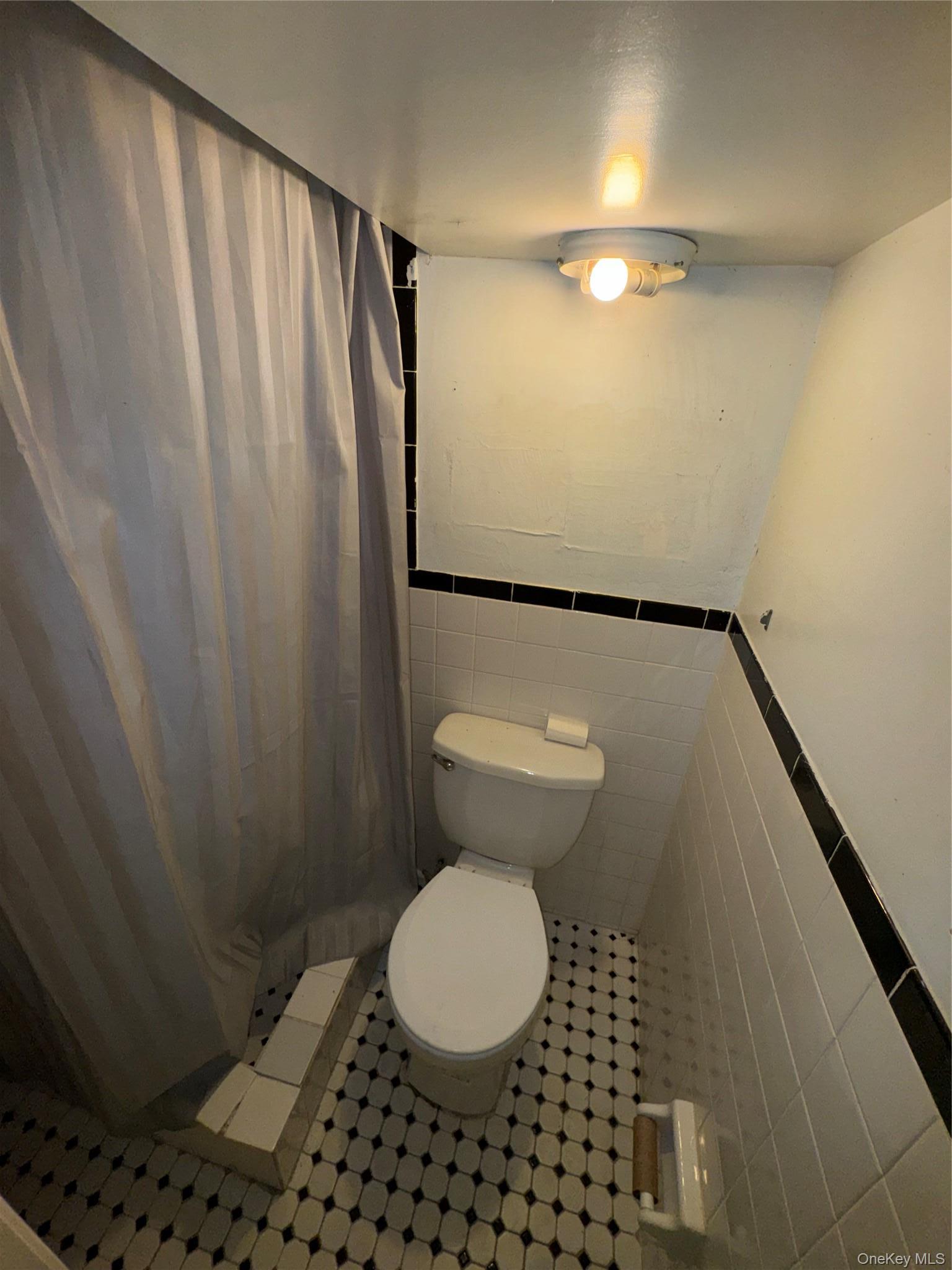 Single Family N Oak Drive  Bronx, NY 10467, MLS-1055977-24
