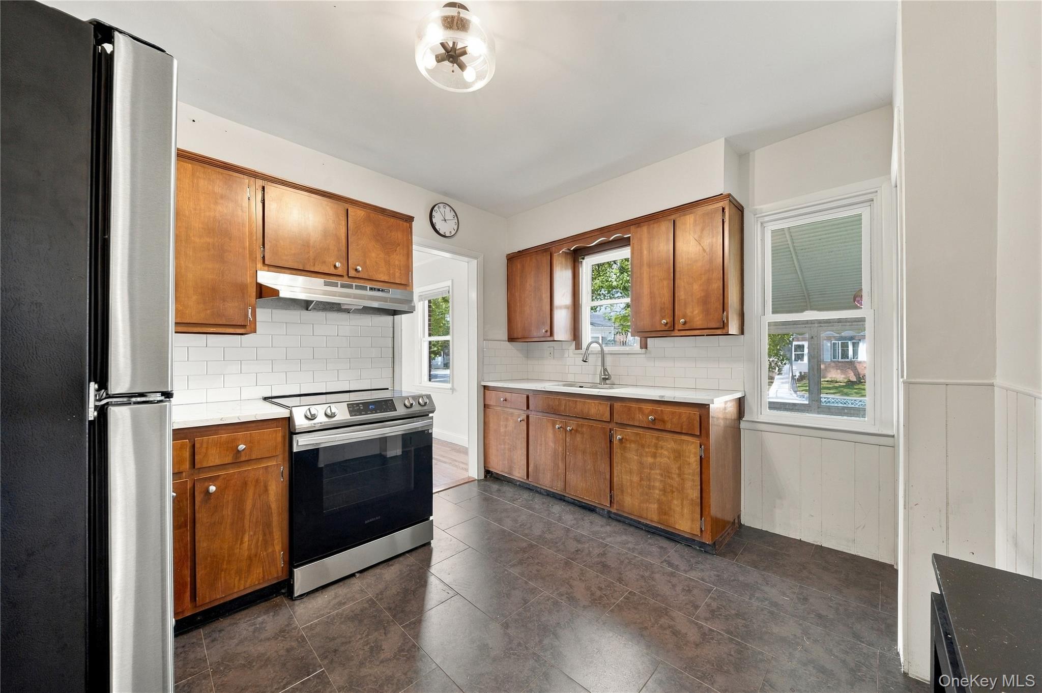 Single Family Rose Lane Nassau County, NY 11040, MLS-1055995-11