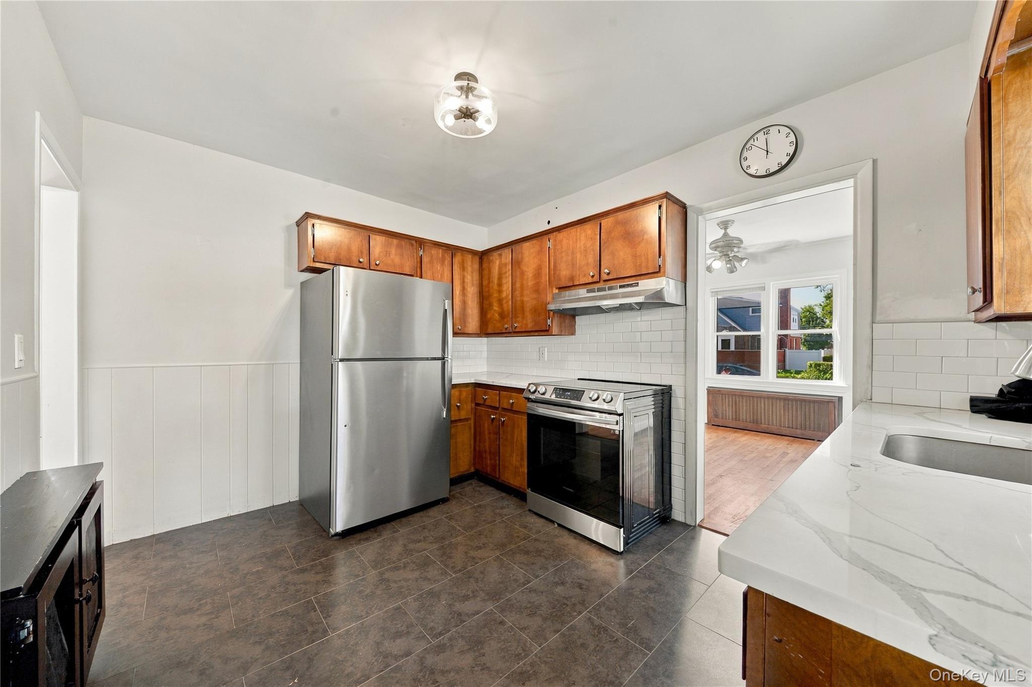 Single Family Rose Lane Nassau County, NY 11040, MLS-1055995-15