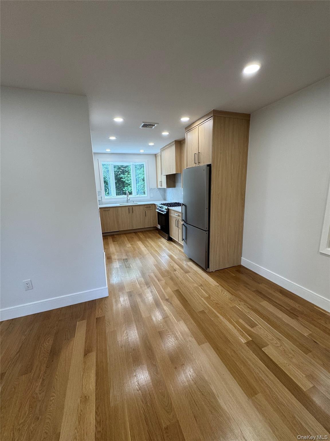 Single Family Willow Street Nassau County, NY 11577, MLS-1055998-12