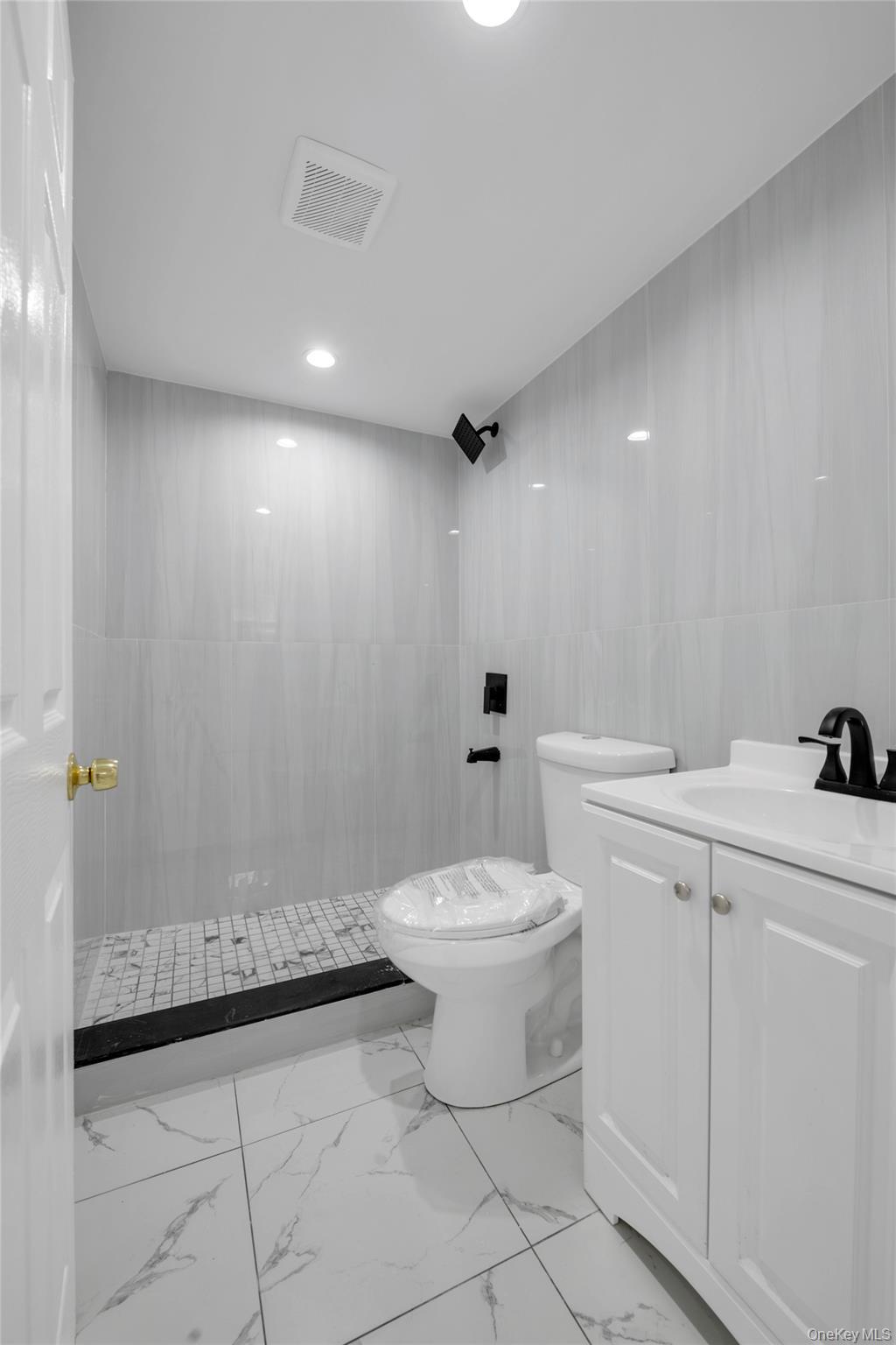 Single Family 234th Street Queens, NY 11422, MLS-1056010-25
