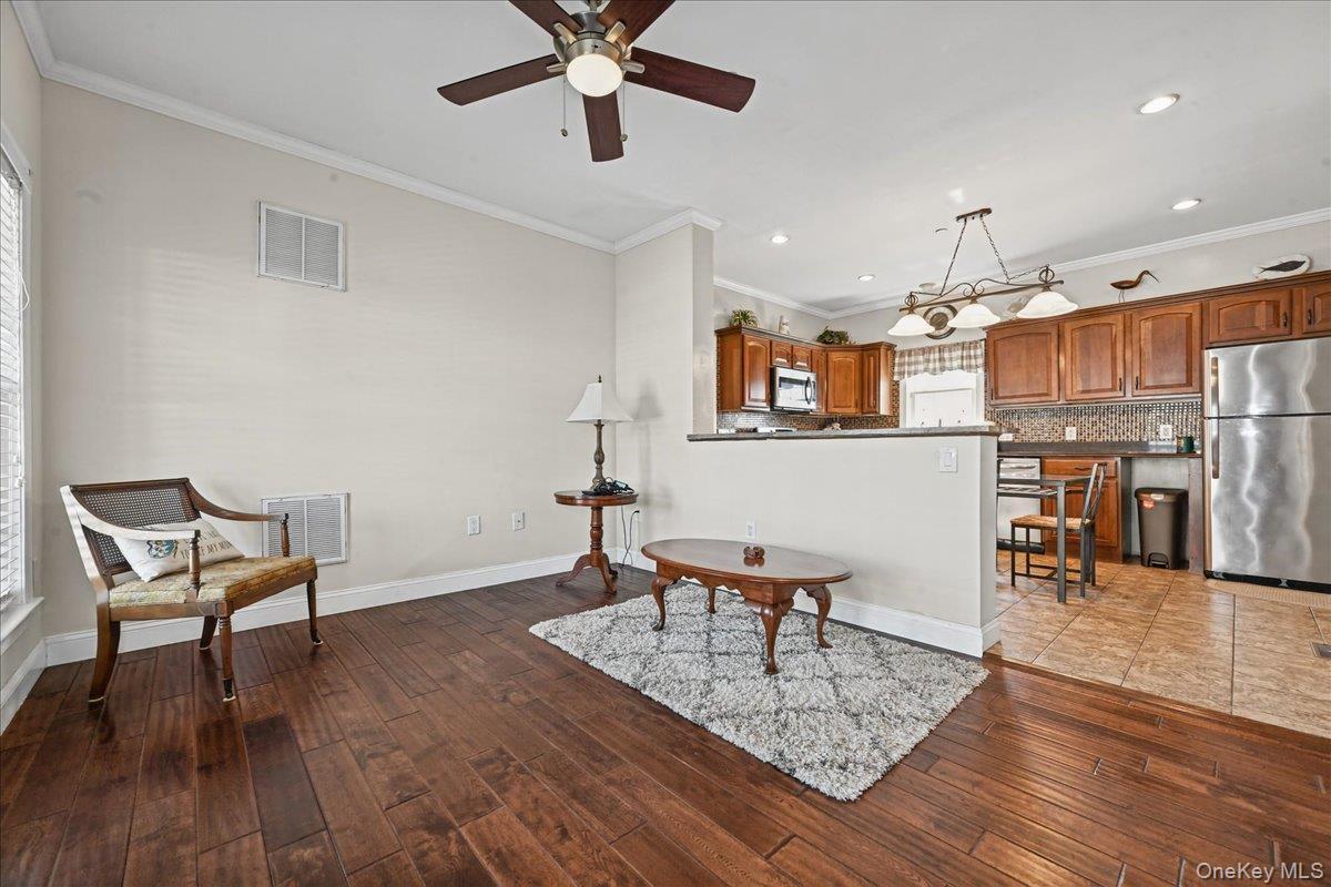 Single Family Arthur Street  Nassau County, NY 11510, MLS-1056028-22