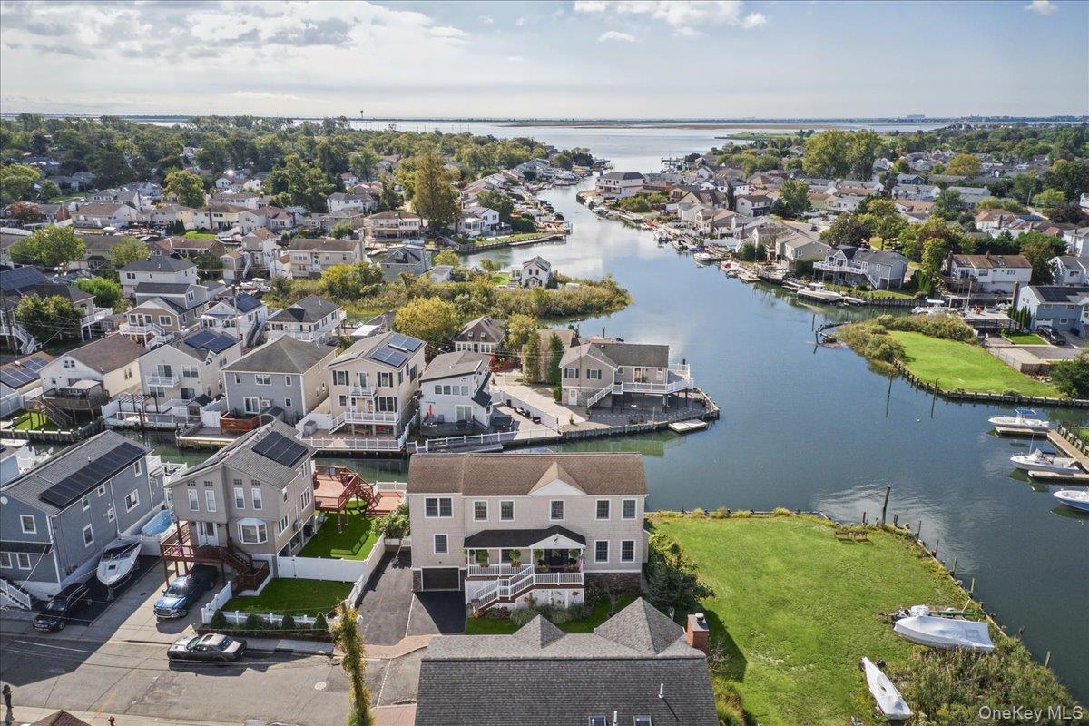 Single Family Arthur Street  Nassau County, NY 11510, MLS-1056028-36
