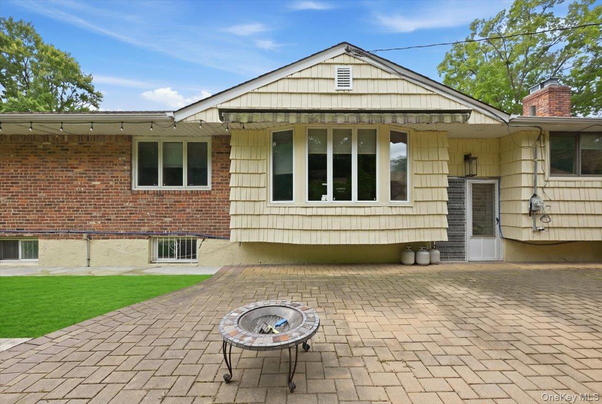 Single Family Royal Way Nassau County, NY 11040, MLS-1056033-34