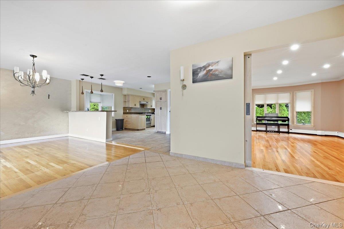 Single Family Royal Way Nassau County, NY 11040, MLS-1056033-6