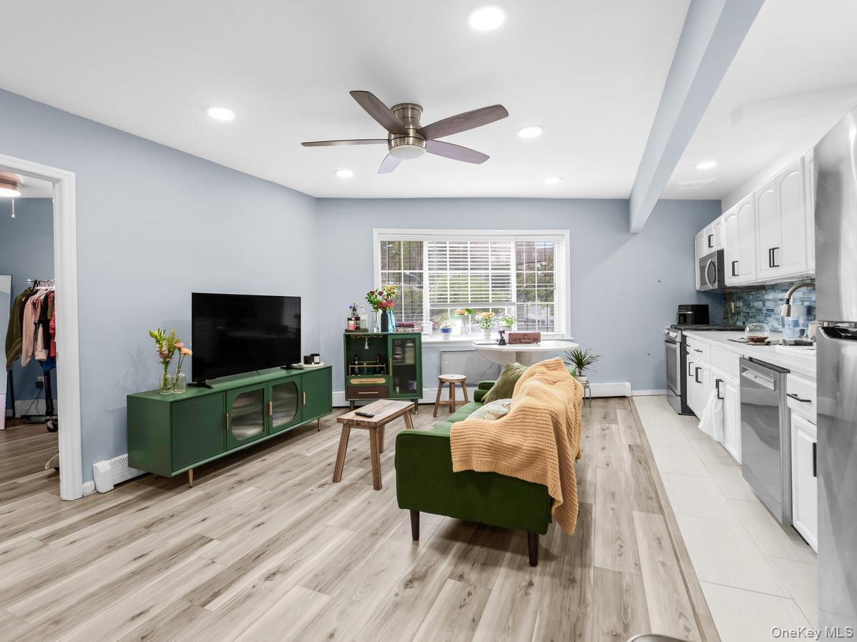 Single Family E 167th Street Bronx, NY 10456, MLS-1056034-18