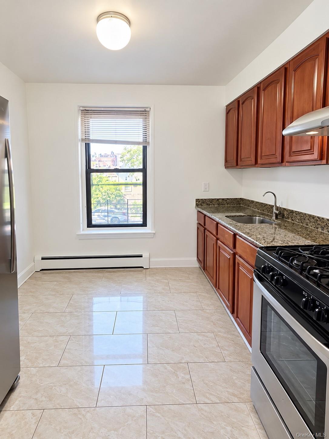 Single Family 75th Rd Fesh Meadow  Queens, NY 11366, MLS-1056048-4