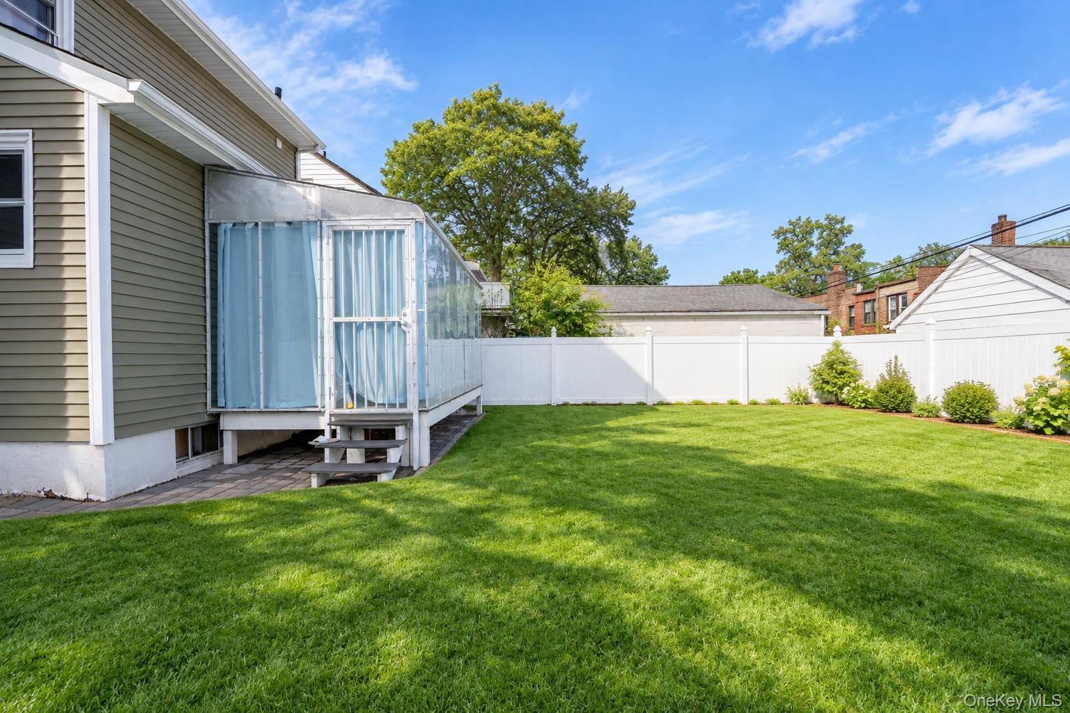 Single Family 162nd Street  Queens, NY 11358, MLS-1056049-15