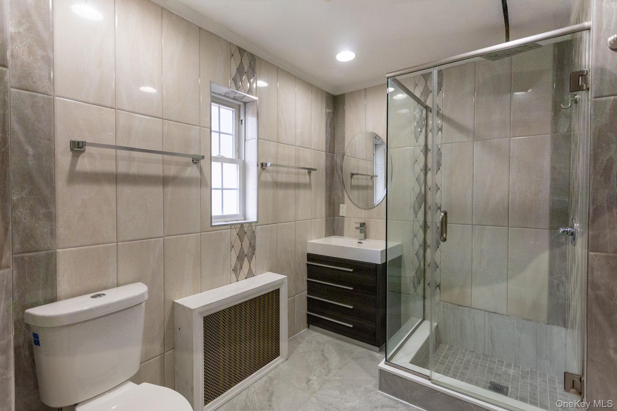 Single Family 189th Street  Queens, NY 11366, MLS-1056057-16
