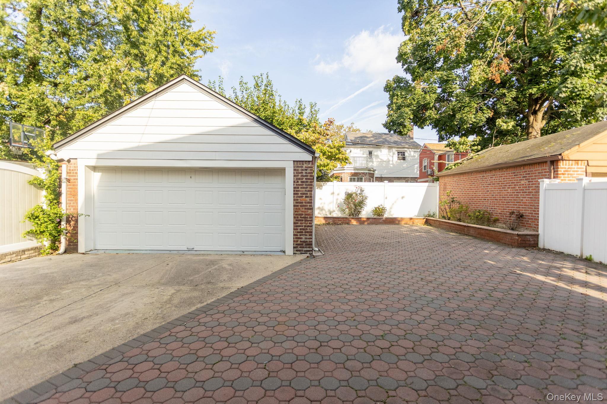 Single Family 189th Street  Queens, NY 11366, MLS-1056057-18
