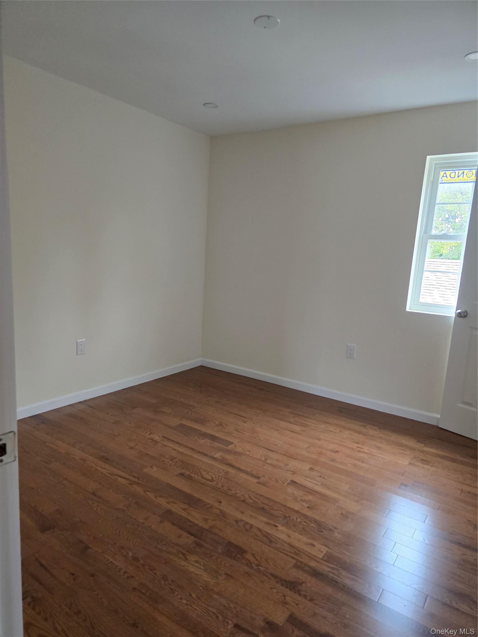 Single Family 145th Avenue Queens, NY 11413, MLS-1056066-9